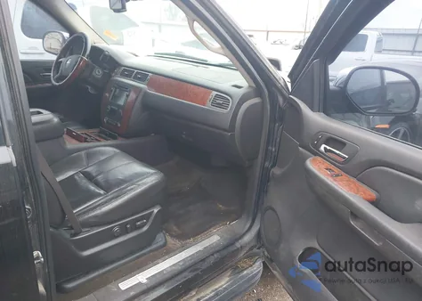 2008 Chevrolet Avalanche 1500 Ltz z USA, uszkodzony, nr VIN 3GNFK12308G277683